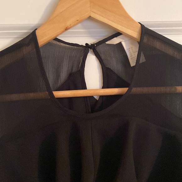 H&M Off the Shoulder Blouse - Picture 2 of 3